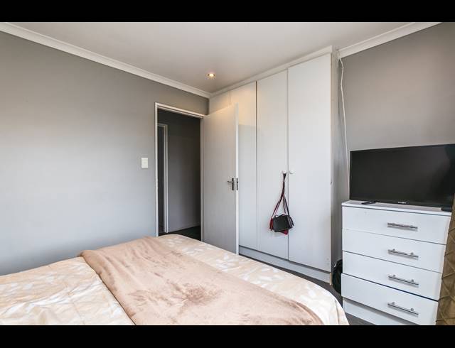 2 BEDROOM TOWNHOUSE FOR SALE IN PARKLANDS